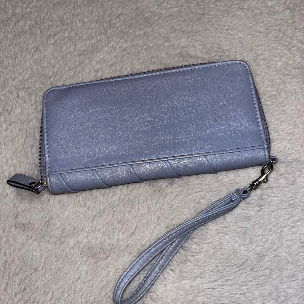 Jessica Simpson wristlet - Picture 2 of 3